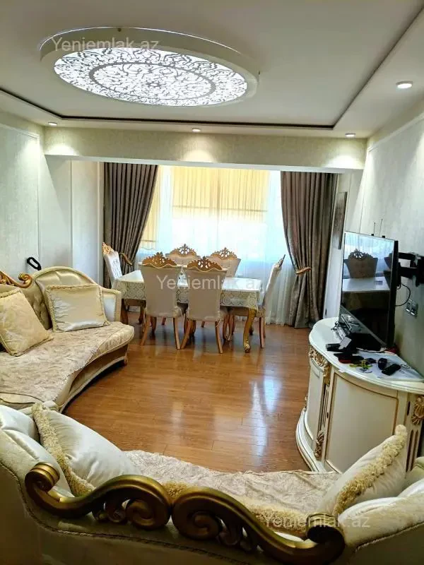 Satılır 3 otaqlı köhnə tikili 85.5 m²