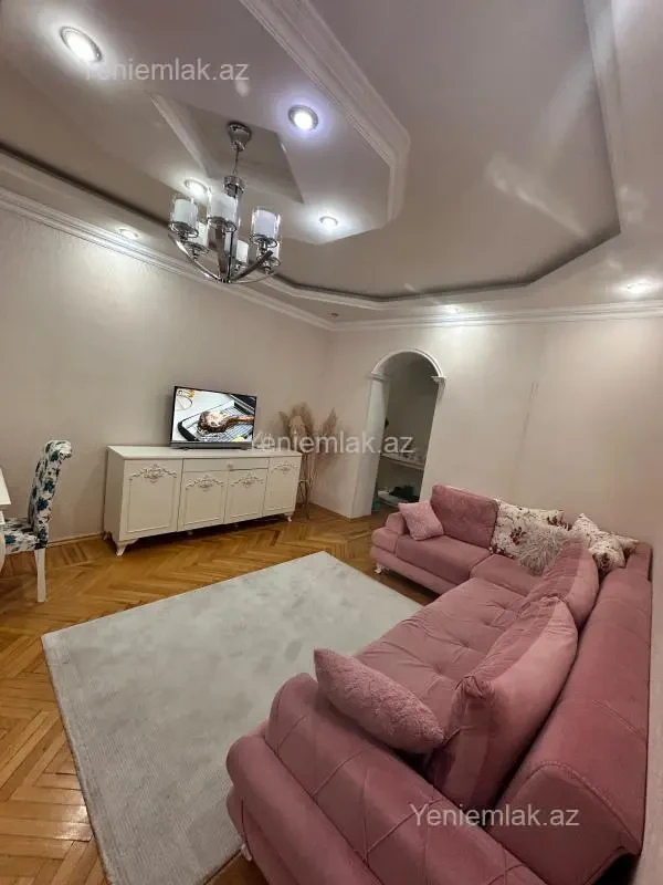Satılır 3 otaqlı köhnə tikili 70 m²