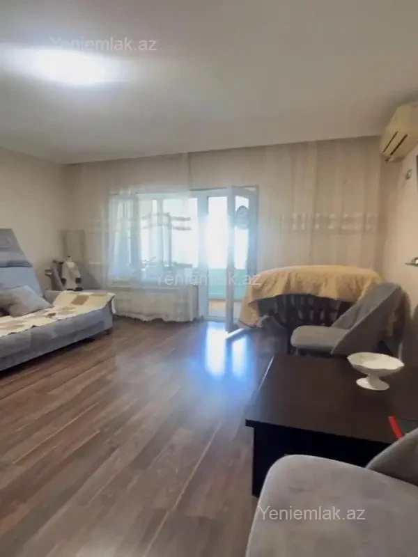 Satılır 2 otaqlı köhnə tikili 53 m²