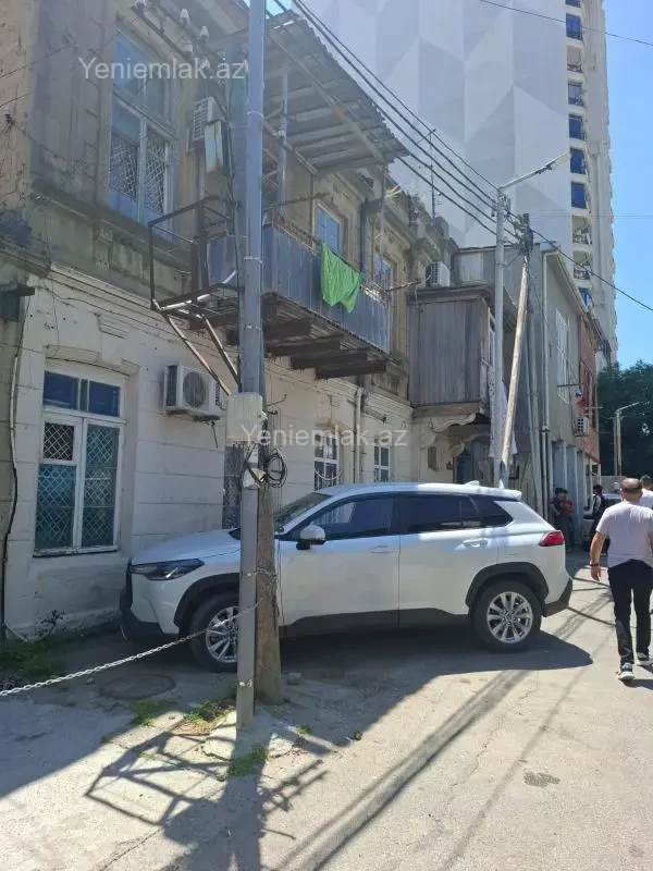Satılır 3 otaqlı köhnə tikili 60 m²