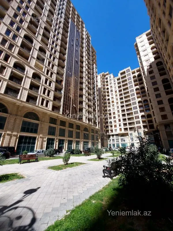 Satılır 4 otaqlı yeni tikili 242 m²