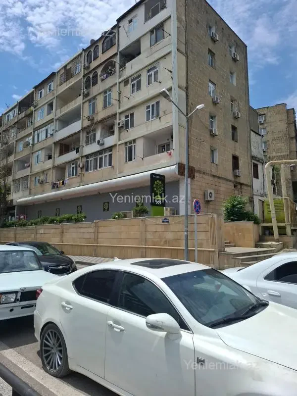 Satılır 3 otaqlı köhnə tikili 80 m²