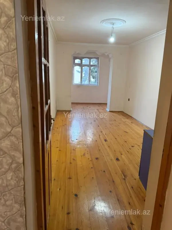 Satılır 3 otaqlı köhnə tikili 68 m²