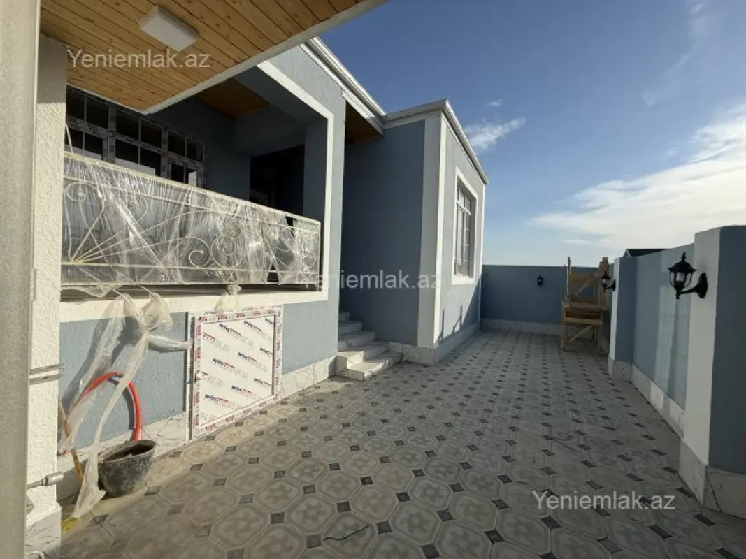 Satılır 4 otaqlı həyət evi 100 m²