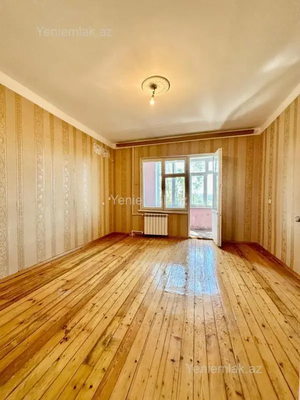 Satılır 3 otaqlı köhnə tikili 80 m²