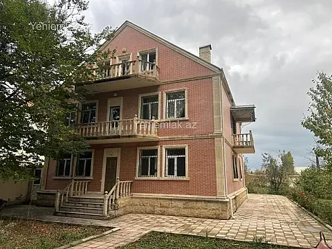 Satılır 7 otaqlı həyət evi 300 m² — Bakı 7 otaq 300.00 m²
