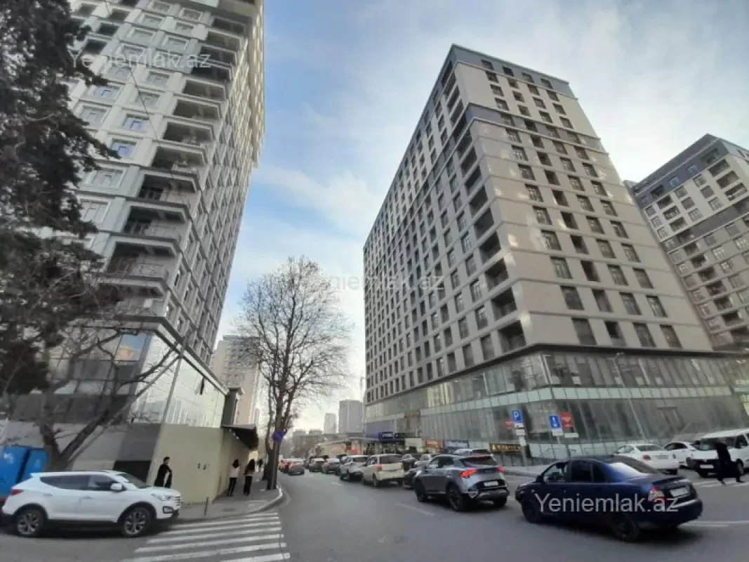 Satılır 3 otaqlı yeni tikili 115 m²