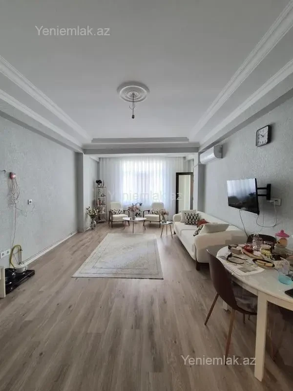Satılır 2 otaqlı yeni tikili 72 m²