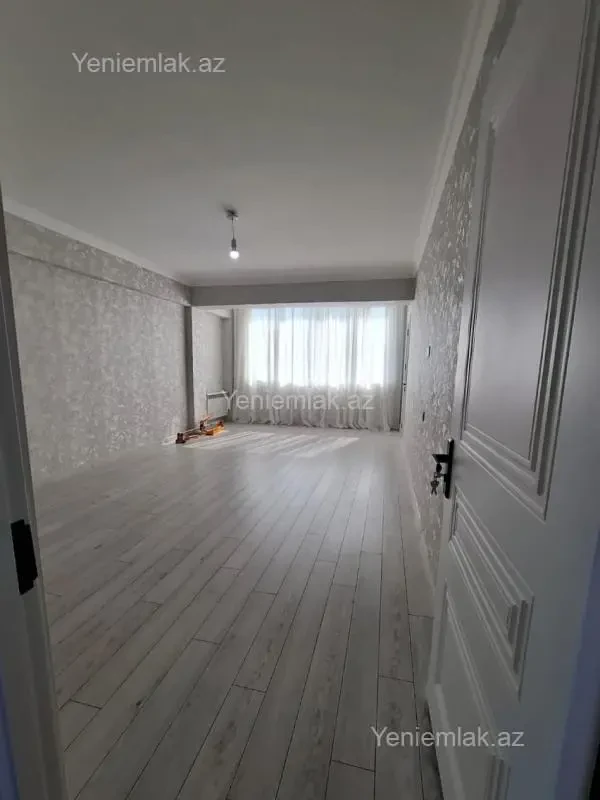 Satılır 3 otaqlı köhnə tikili 75 m²