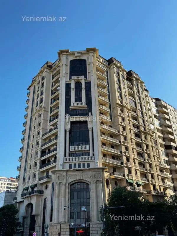 Satılır 3 otaqlı yeni tikili 110 m²