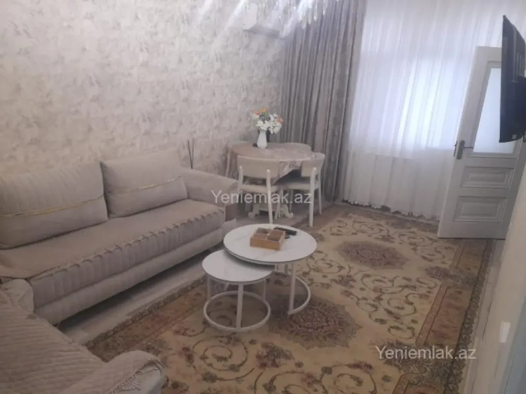Satılır 2 otaqlı köhnə tikili 55 m²