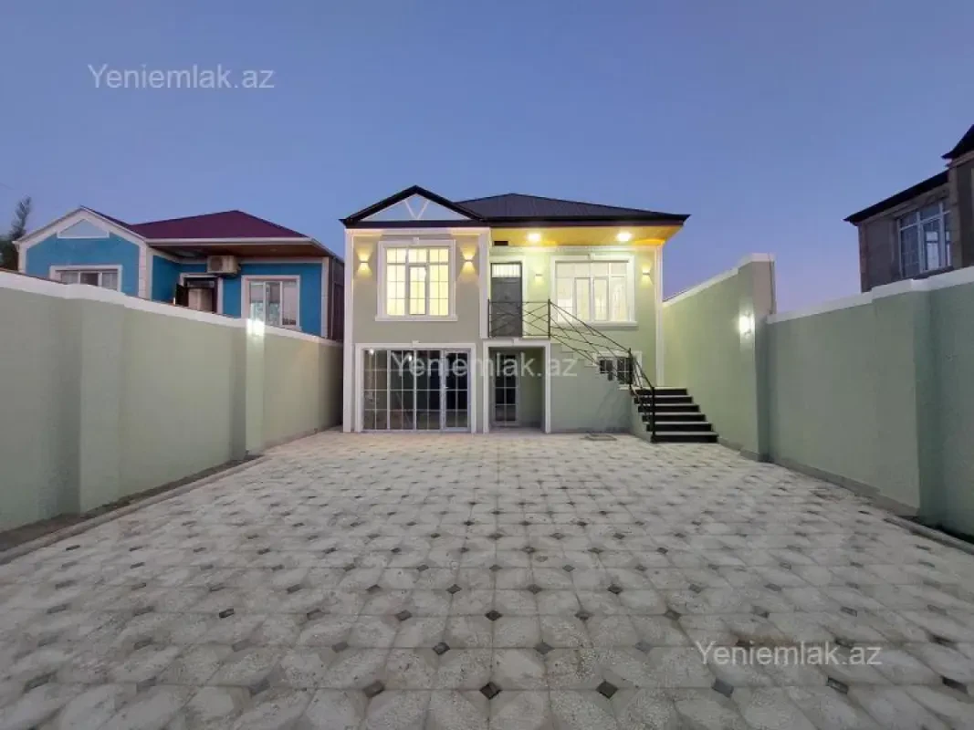 Satılır 4 otaqlı həyət evi 178 m²