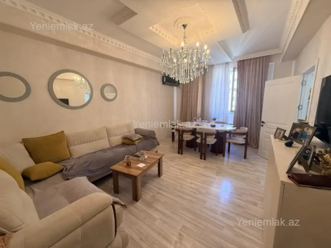 Satılır 2 otaqlı yeni tikili 75 m²
