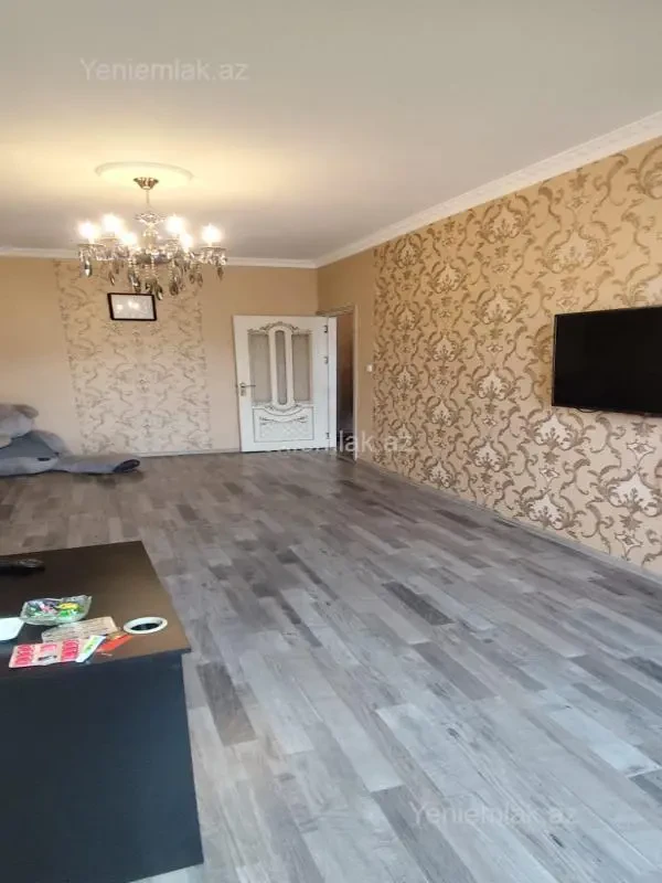 Satılır 3 otaqlı köhnə tikili 80 m²