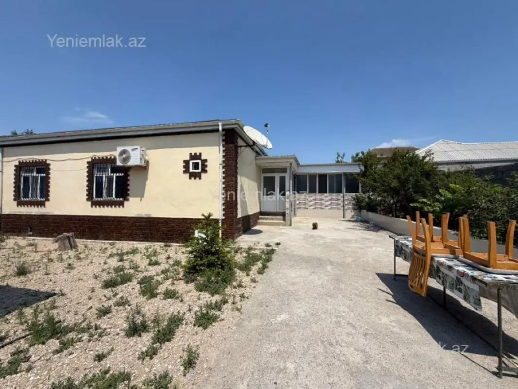 Satılır 4 otaqlı həyət evi 120 m²