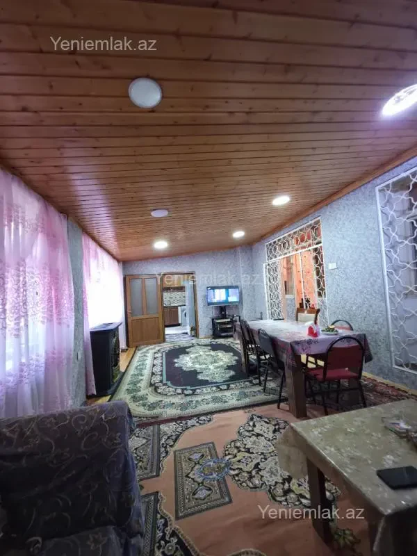 Satılır 6 otaqlı köhnə tikili 123 m²