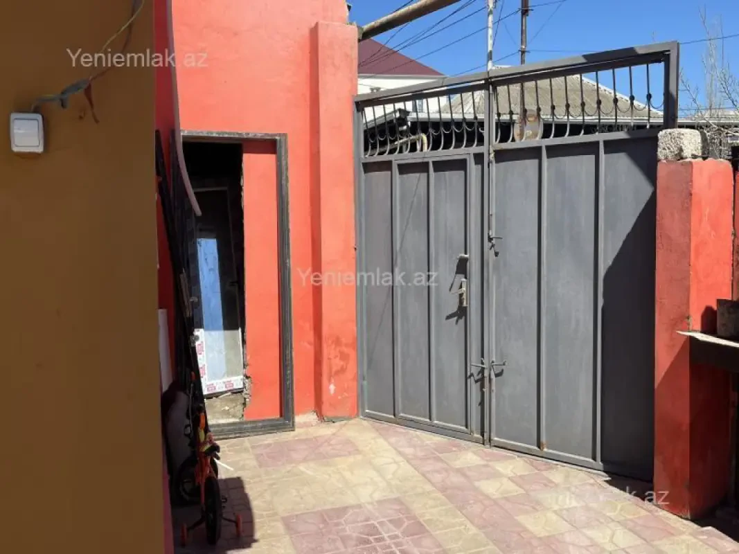 Satılır 4 otaqlı həyət evi 120 m²