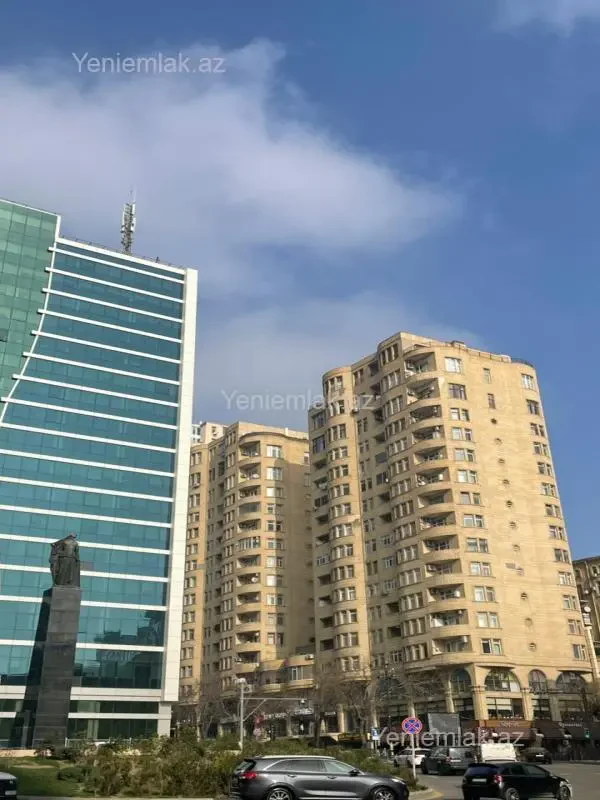 Satılır 4 otaqlı yeni tikili 120 m²