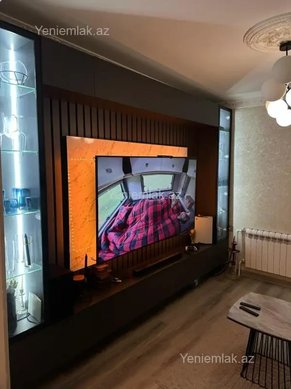 Satılır 3 otaqlı köhnə tikili 85 m²