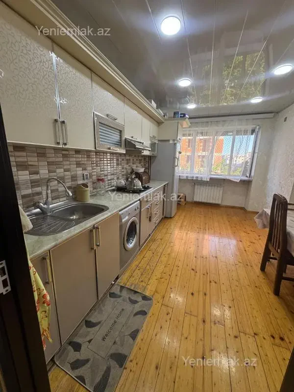 Satılır 3 otaqlı köhnə tikili 80 m²