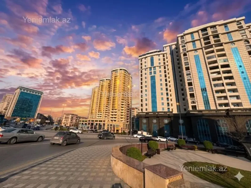 Satılır 3 otaqlı köhnə tikili 80 m²