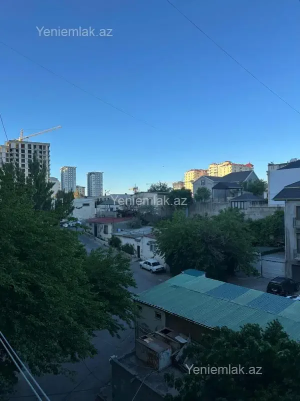 Satılır 3 otaqlı köhnə tikili 83 m²