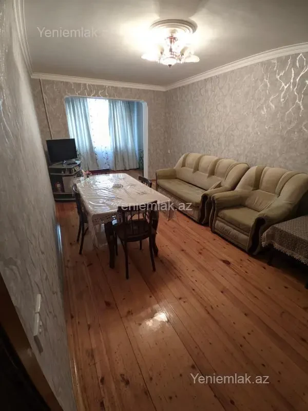 Satılır 4 otaqlı köhnə tikili 87 m²