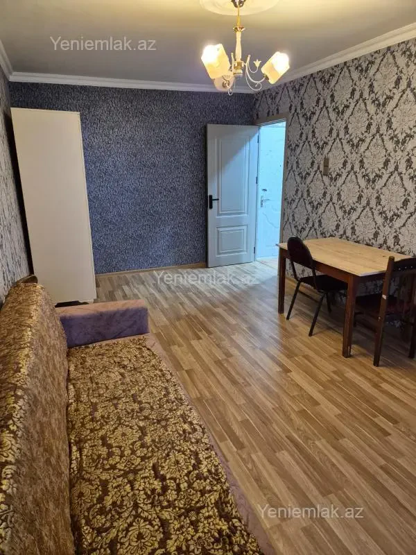 Satılır 2 otaqlı köhnə tikili 45 m²