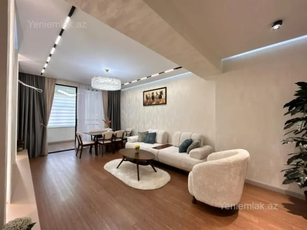 Satılır 3 otaqlı yeni tikili 100 m²