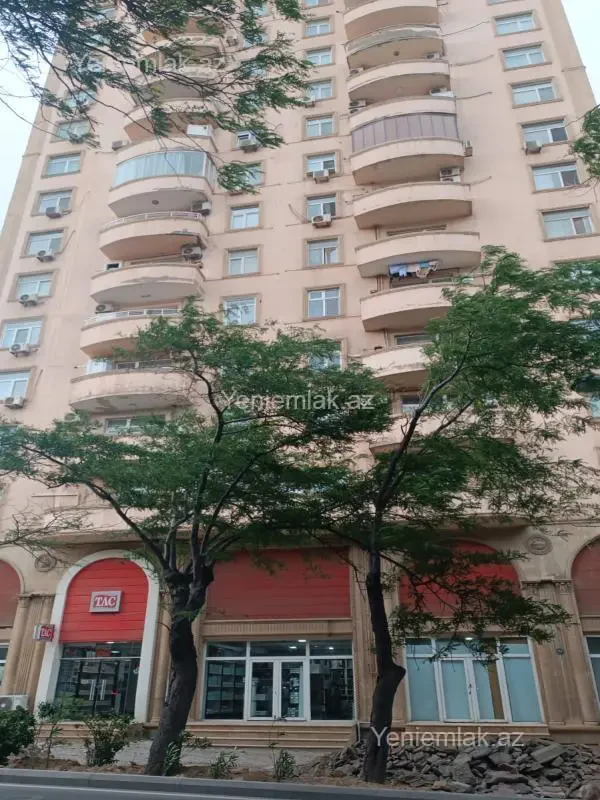 Satılır 2 otaqlı yeni tikili 110 m²