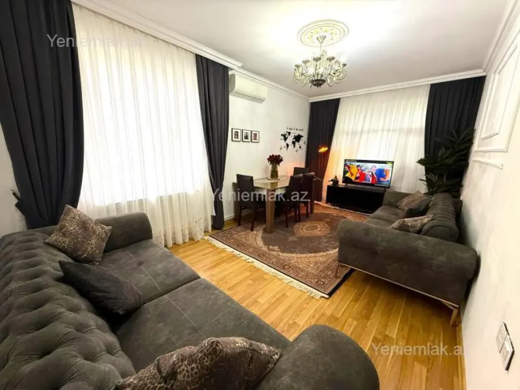 Satılır 2 otaqlı köhnə tikili 65 m²