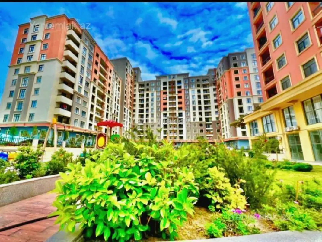 Satılır 3 otaqlı yeni tikili 128 m²