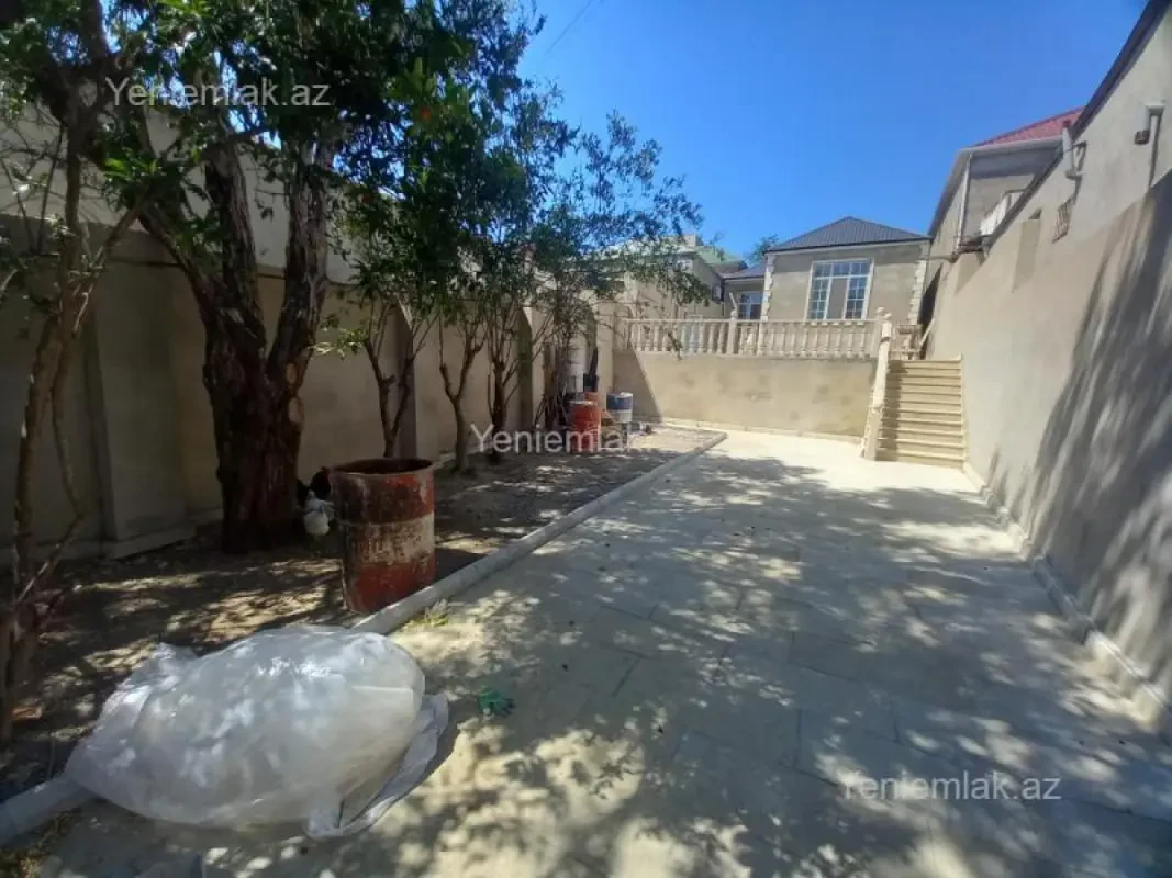 Satılır 4 otaqlı həyət evi 100 m²