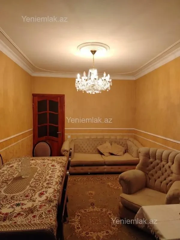 Satılır 2 otaqlı köhnə tikili 75 m²