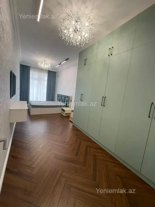 Satılır 3 otaqlı yeni tikili 105 m²