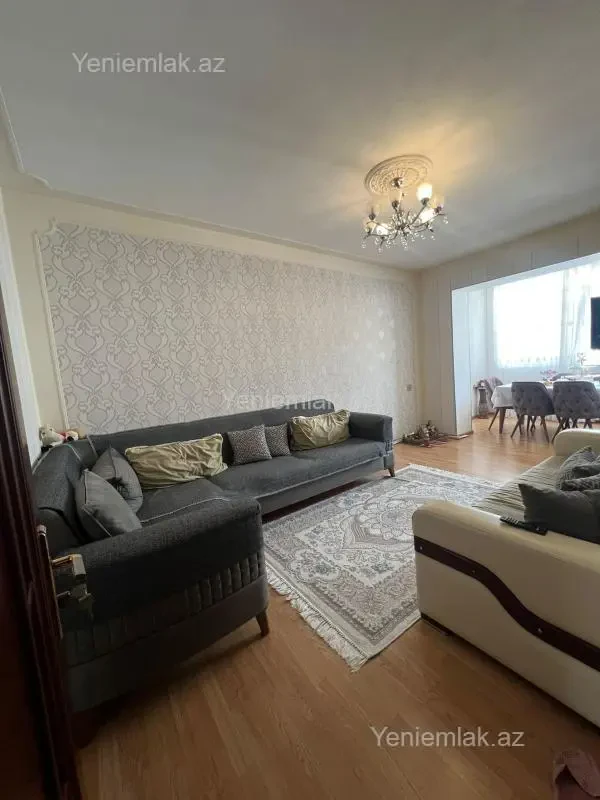 Satılır 3 otaqlı köhnə tikili 80 m²