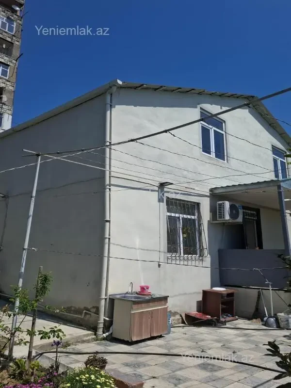 Satılır 6 otaqlı həyət evi 150 m²