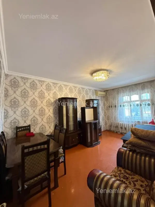Satılır 3 otaqlı köhnə tikili 80 m²