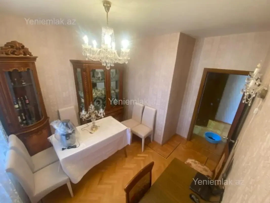 Satılır 4 otaqlı köhnə tikili 70 m²