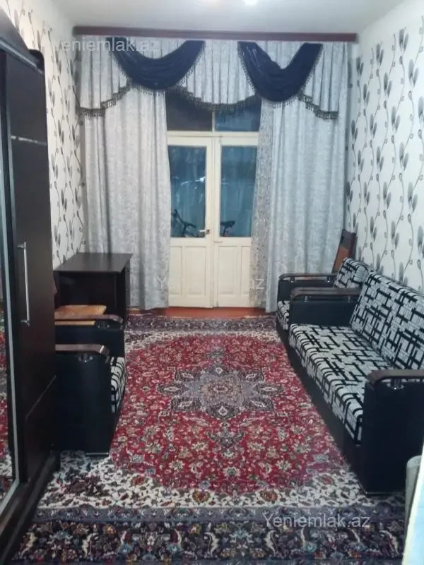 Satılır 1 otaqlı köhnə tikili 24 m²