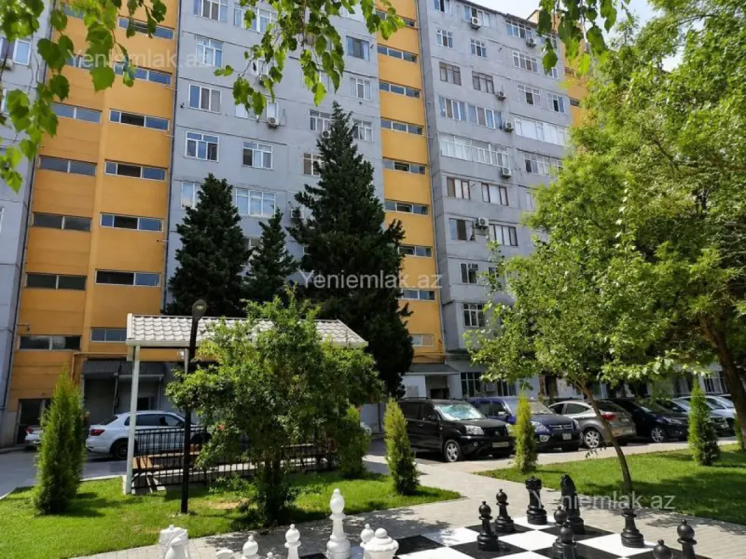 Satılır 2 otaqlı köhnə tikili 70 m²