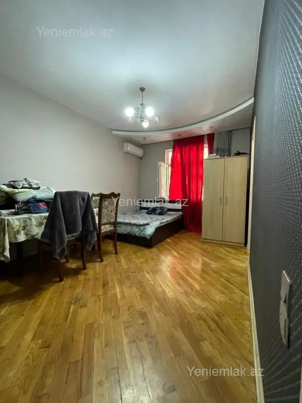 Satılır 2 otaqlı köhnə tikili 50 m²