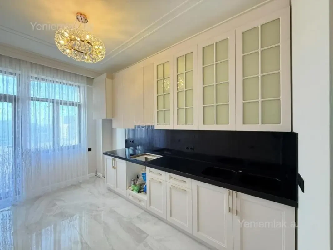 Satılır 3 otaqlı yeni tikili 100 m²