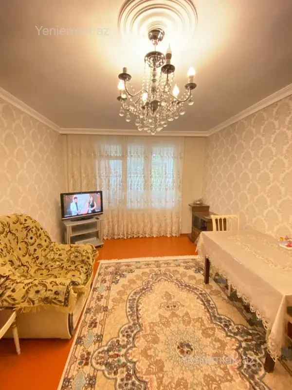 Satılır 3 otaqlı köhnə tikili 74 m²