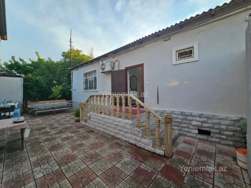 Satılır 4 otaqlı həyət evi 153 m²