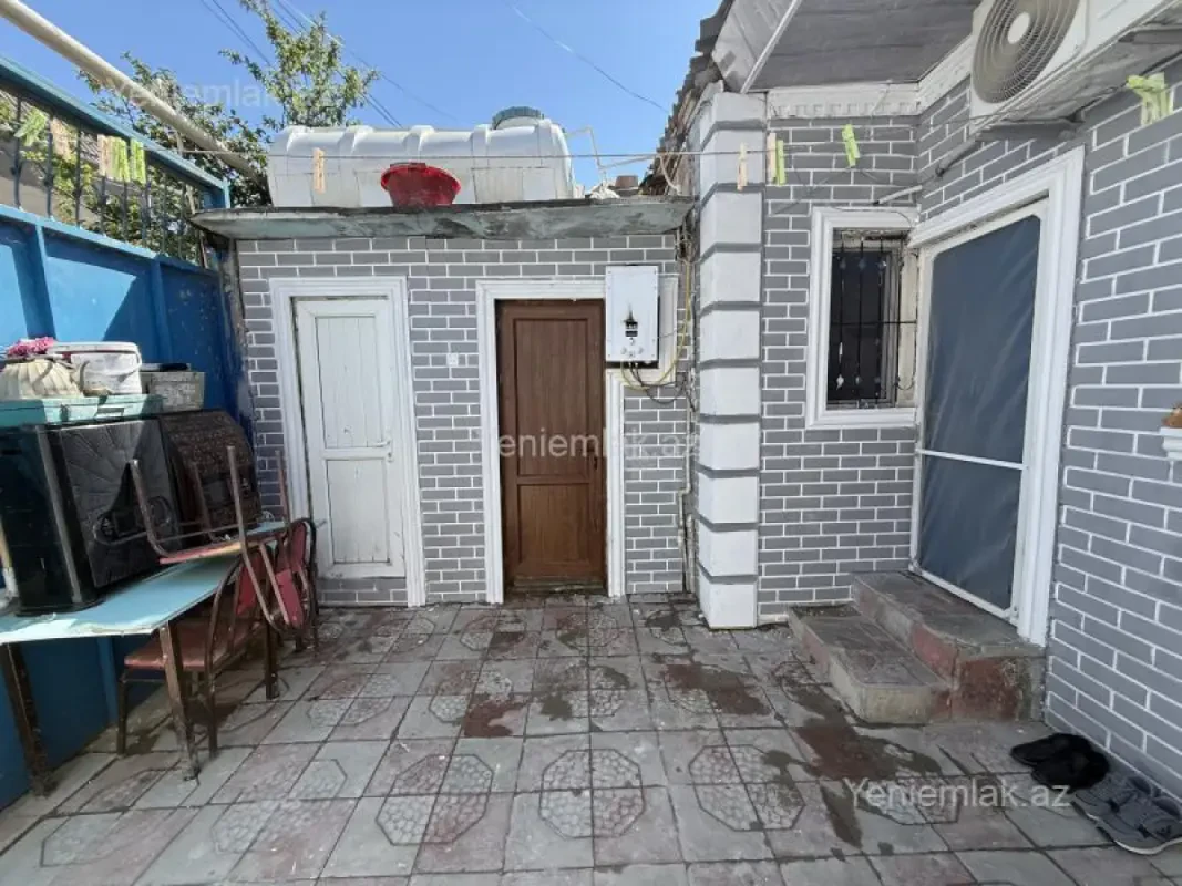 Satılır 2 otaqlı həyət evi 70 m²