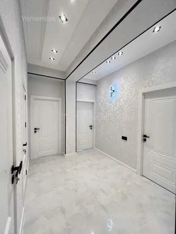 Satılır 3 otaqlı yeni tikili 110 m²