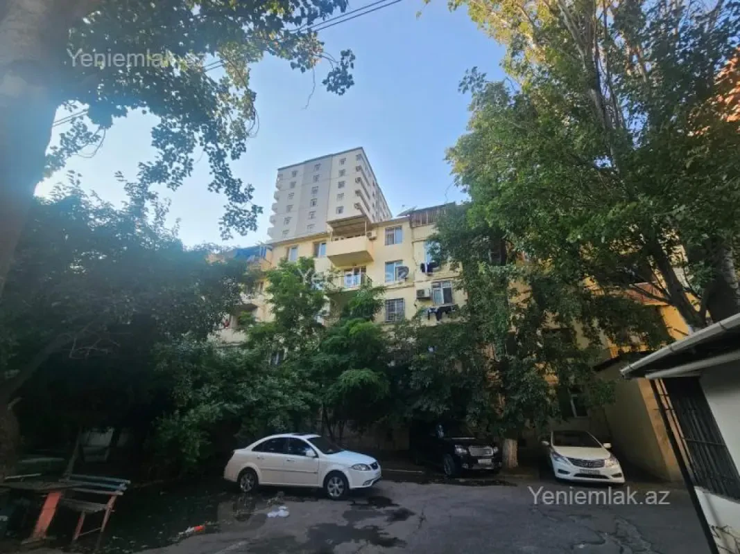 Satılır 2 otaqlı köhnə tikili 50 m²