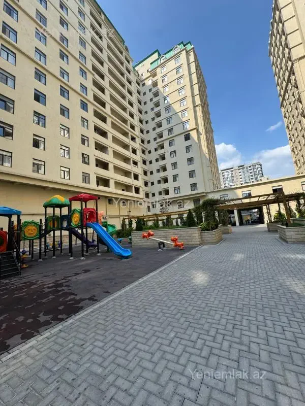 Satılır 3 otaqlı yeni tikili 115 m²