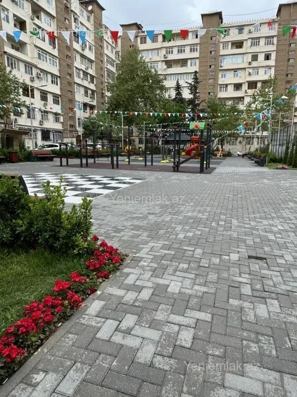 Satılır 5 otaqlı köhnə tikili 120 m²